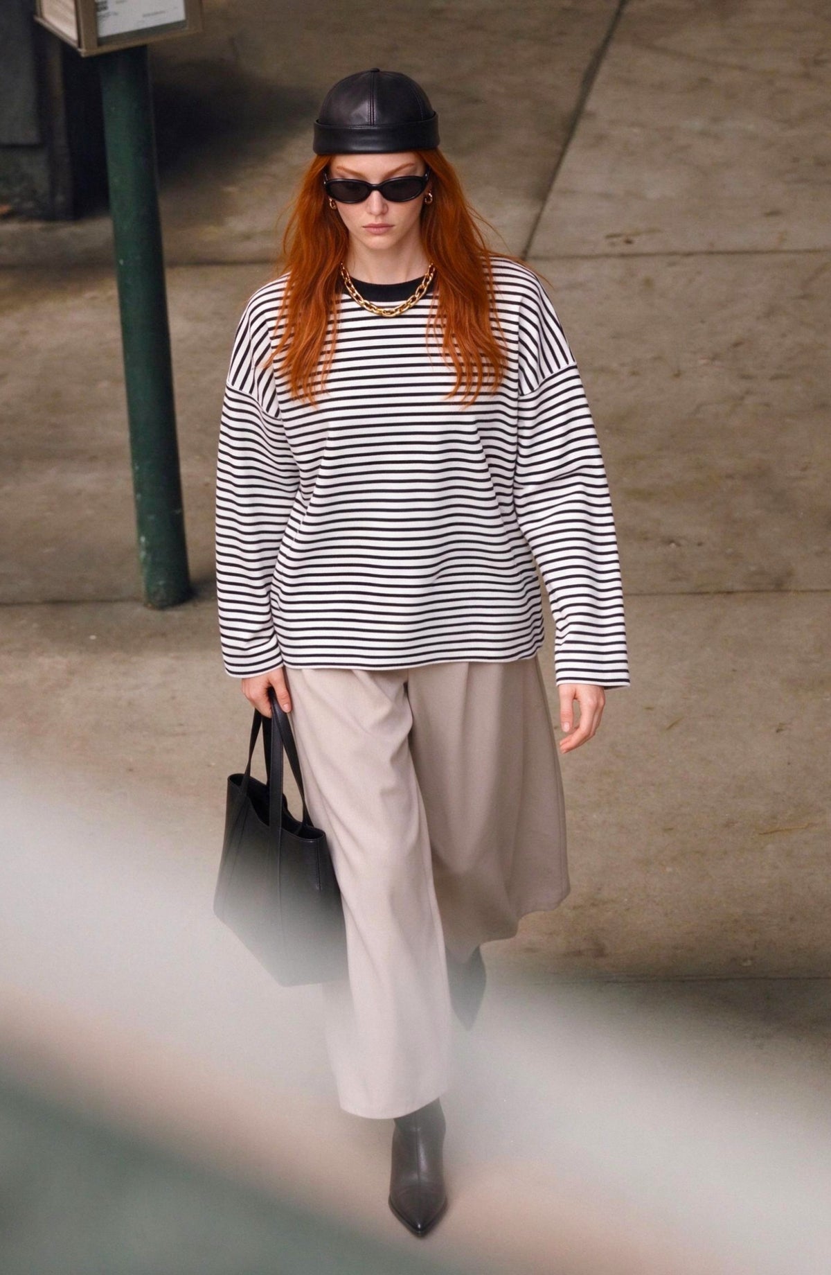 Bisiklet Yaka Siyah Çizgili Triko Kazak