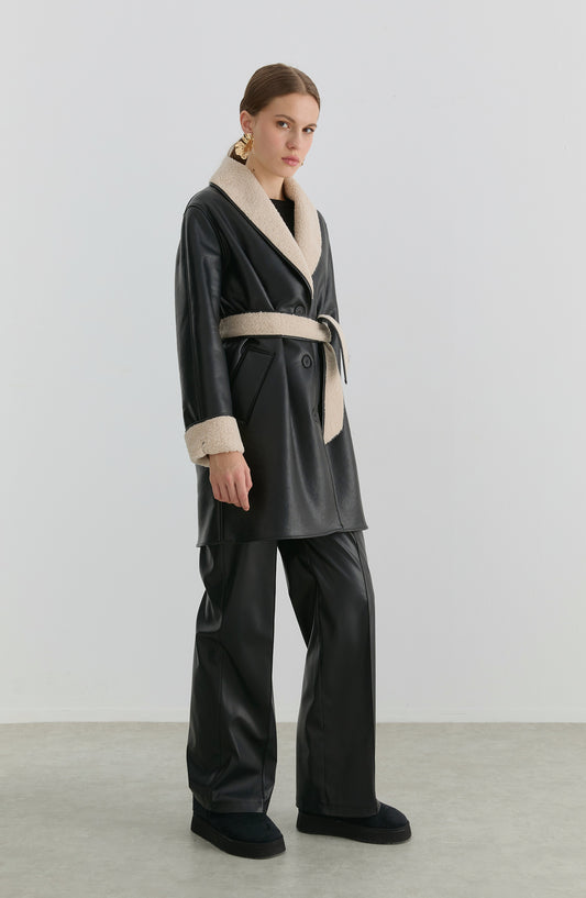 Peluş Detaylı Siyah Suni Deri Kaban