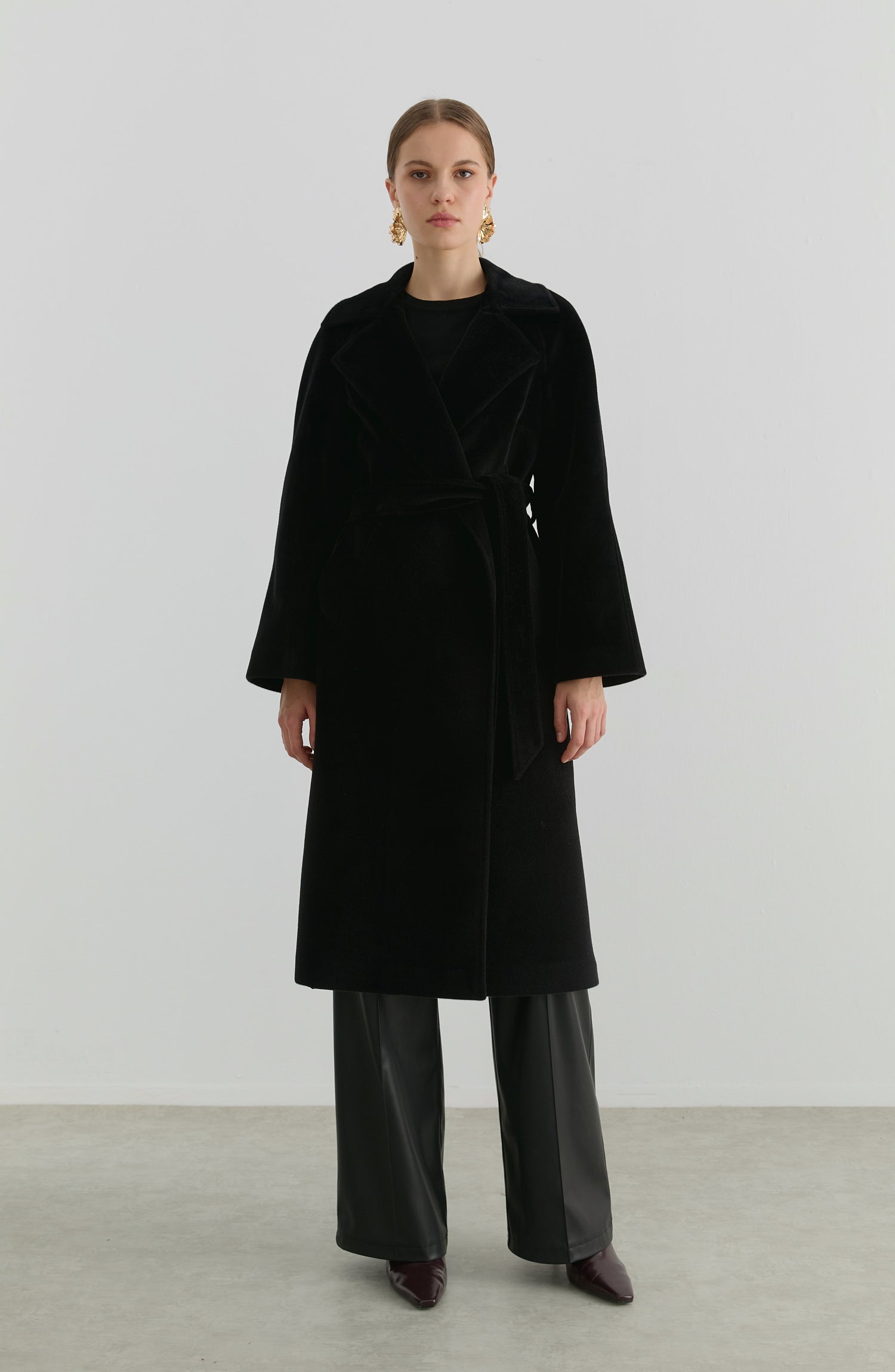 Oversize Tay Tüyü Siyah Basic Kaban