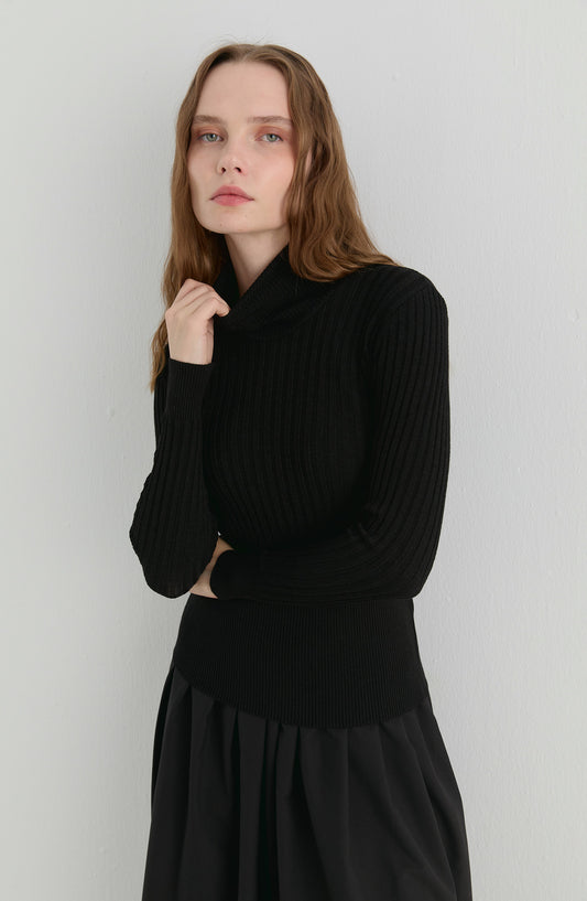 Basic Balıkçı Yaka Siyah Fitilli Triko Kazak