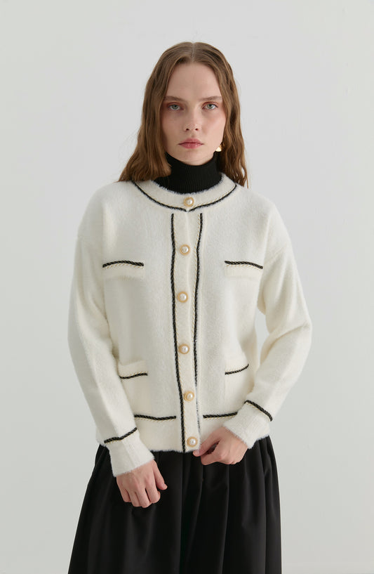 İnci Düğmeli Ekru Yumoş Triko Hırka