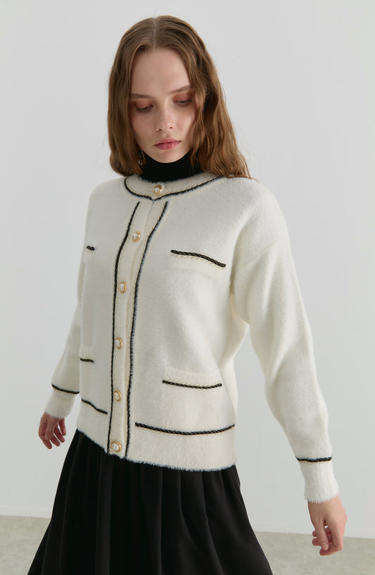 İnci Düğmeli Ekru Yumoş Triko Hırka