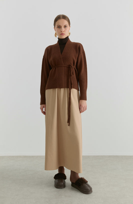 Çelik Örme V Yaka Bağlamalı Kahverengi Kısa Triko Hırka