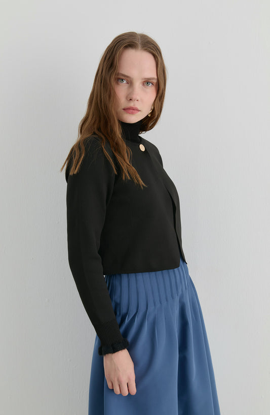 Gold Düğmeli Siyah Kısa Triko Ceket Hırka