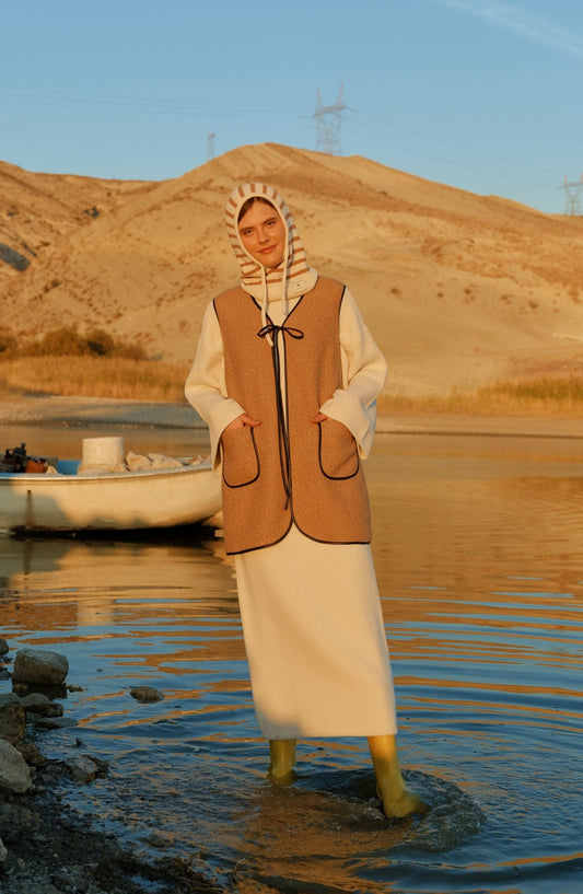 Bağlamalı Sütlü Kahve Teddy Yelek - Fatma Atasoy
