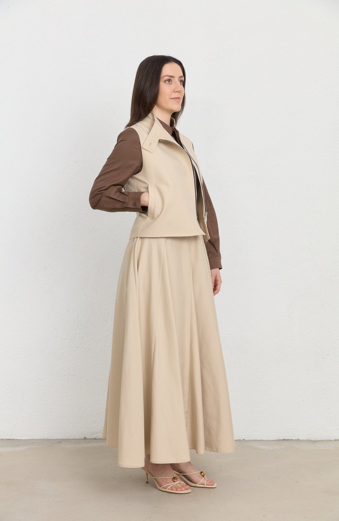 Dik Yaka Taş Parçalı Yelek Etek Takım - Fatma Atasoy