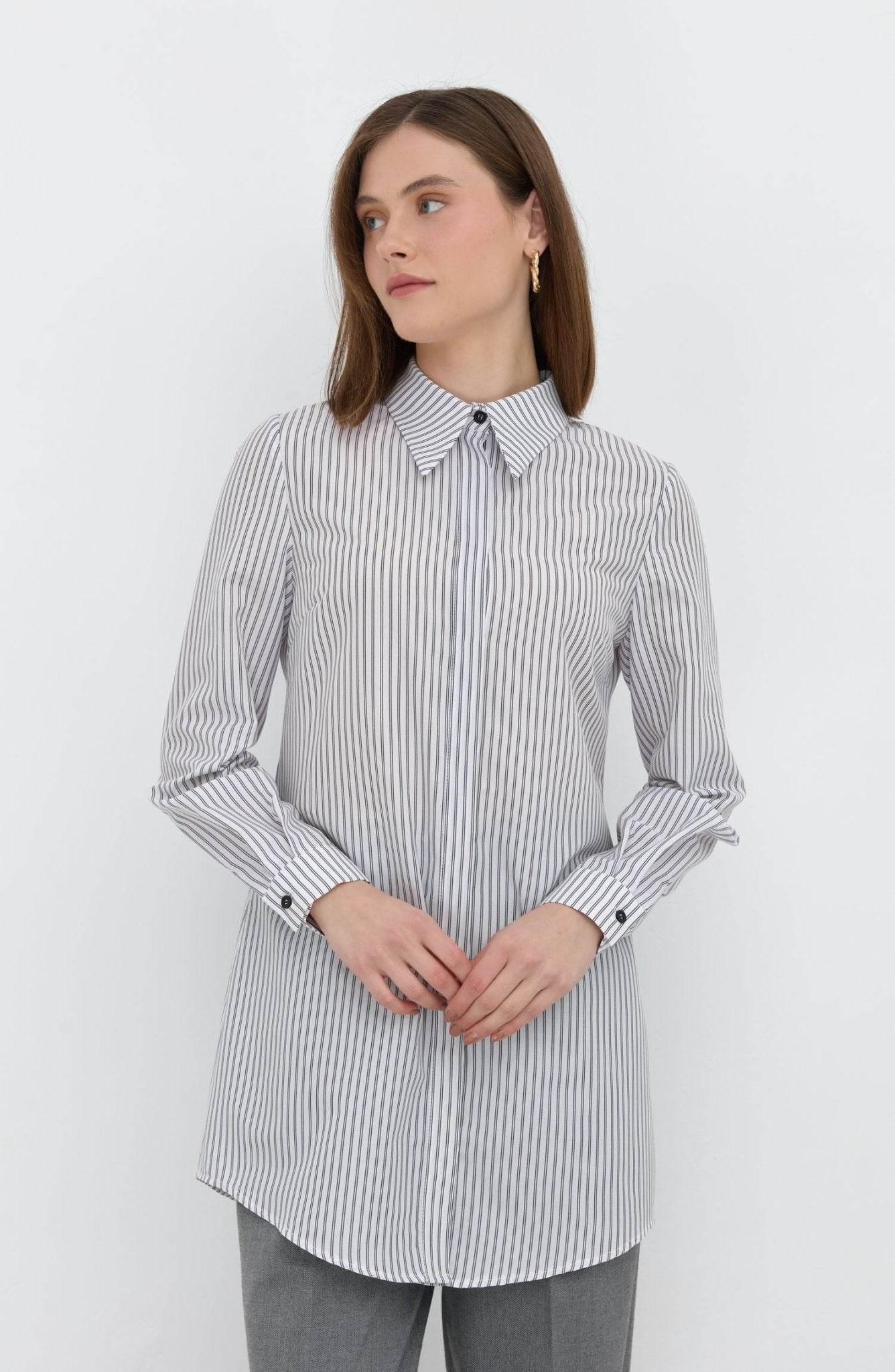 Fit Çizgili Midi Basic Beyaz Gömlek - Fatma Atasoy