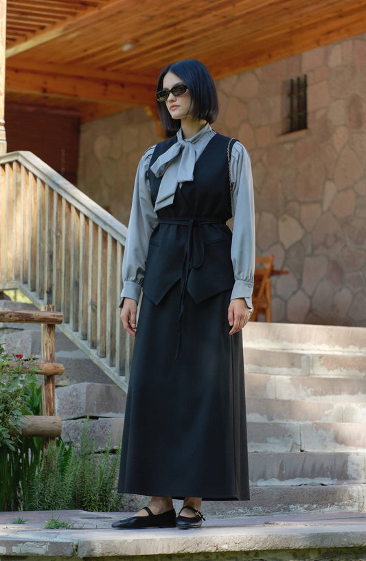 Gabardin Bağlamalı Siyah Yelek Etek Takım - Fatma Atasoy