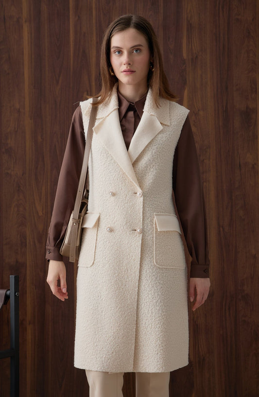 İnci Düğmeli Ekru Teddy Yelek - Fatma Atasoy