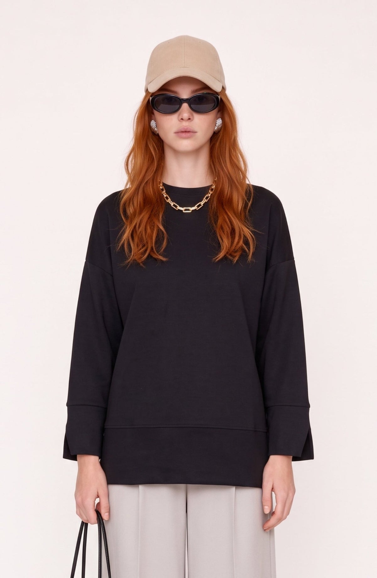 Kol Yırtmaçlı Siyah Viskon Basic Sweatshirt - Fatma Atasoy