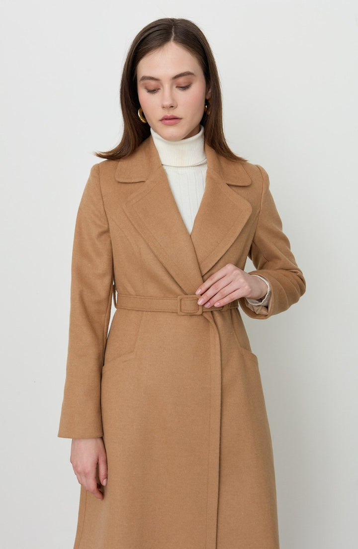 Kuplu Kaplama Kemerli Sütlü Kahve Kaban - Fatma Atasoy