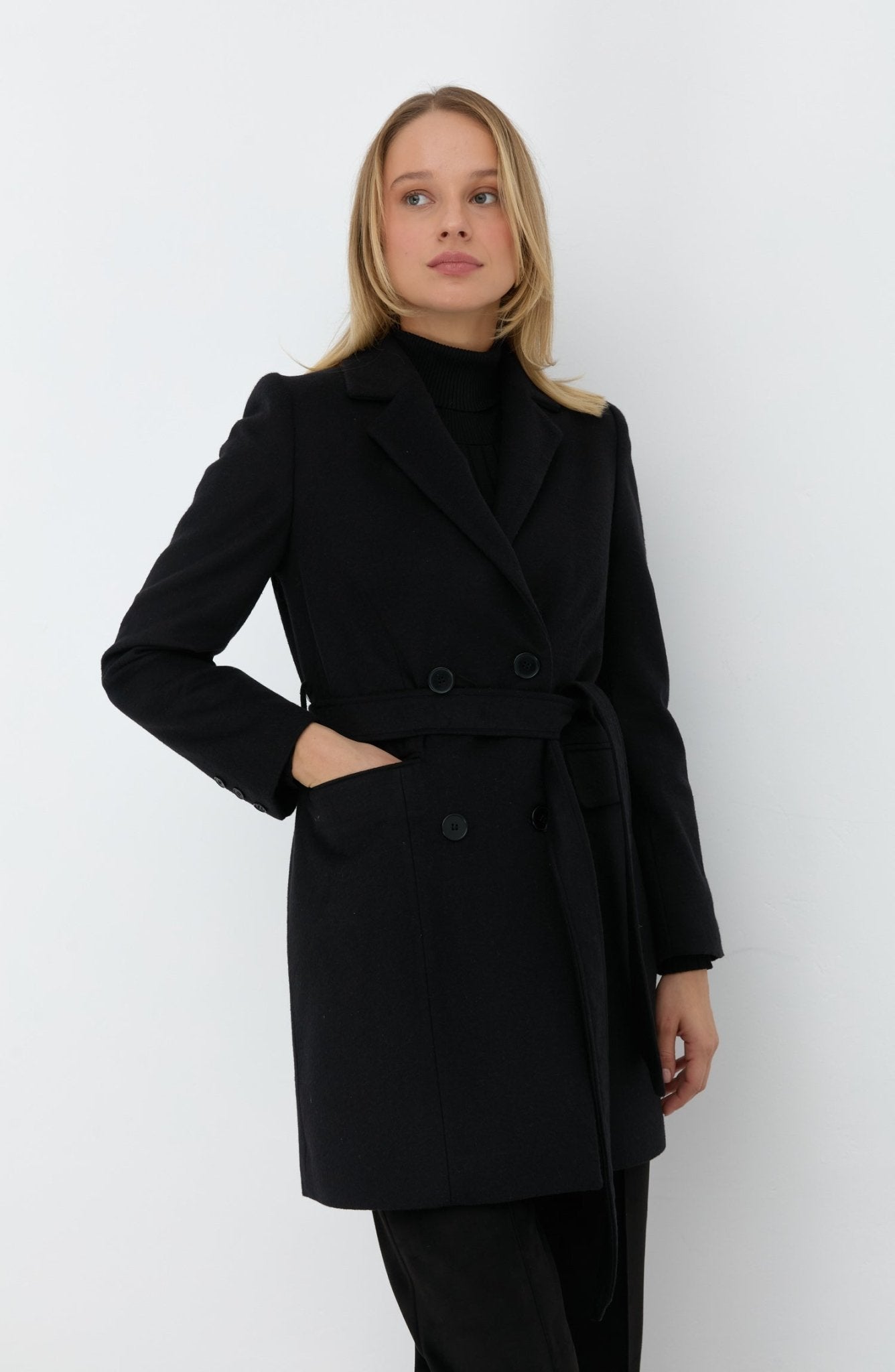 Kuşaklı Siyah Ceket Kaban - Fatma Atasoy