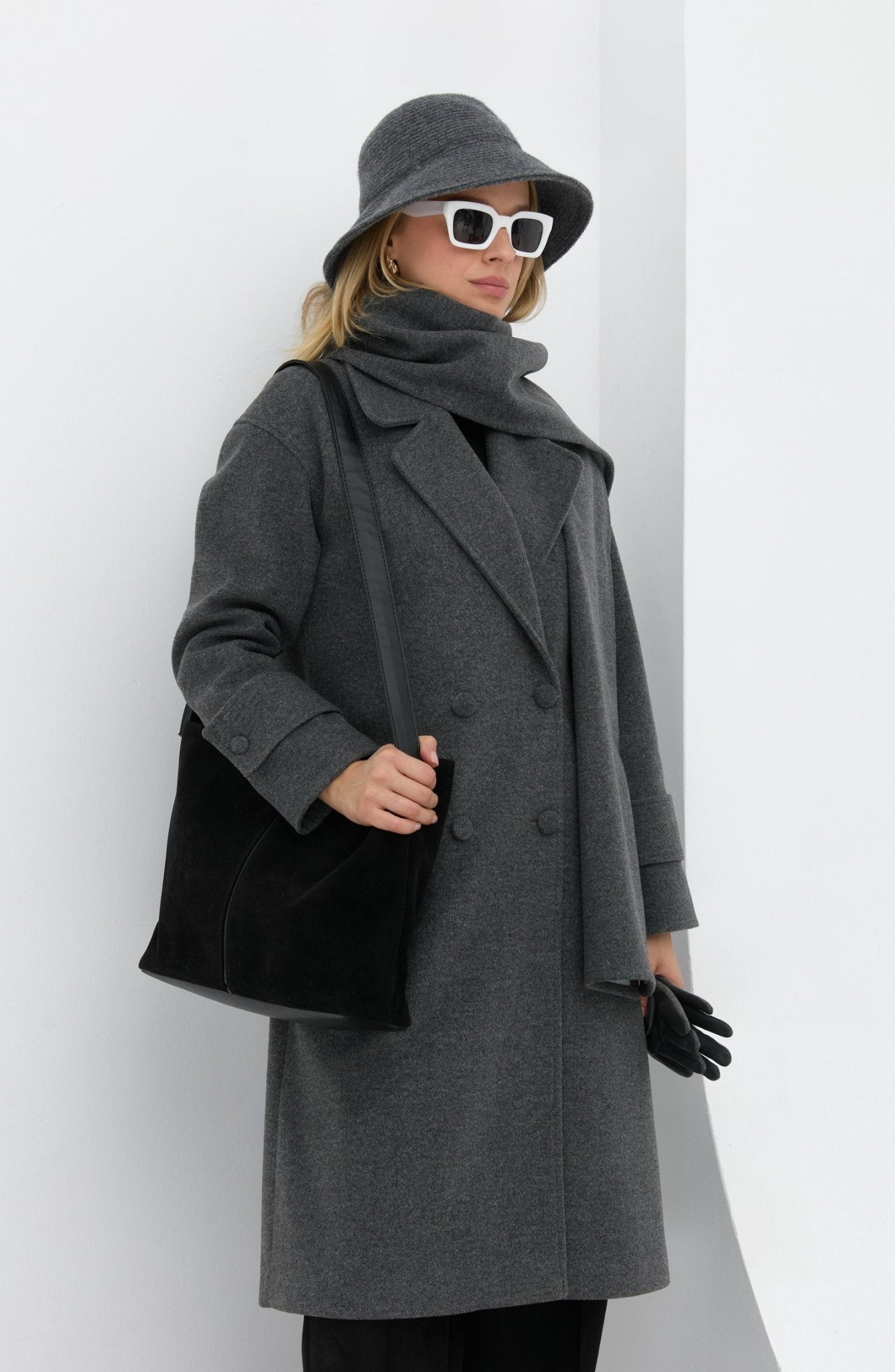Oversize Atkılı Antrasit Kaban - Fatma Atasoy