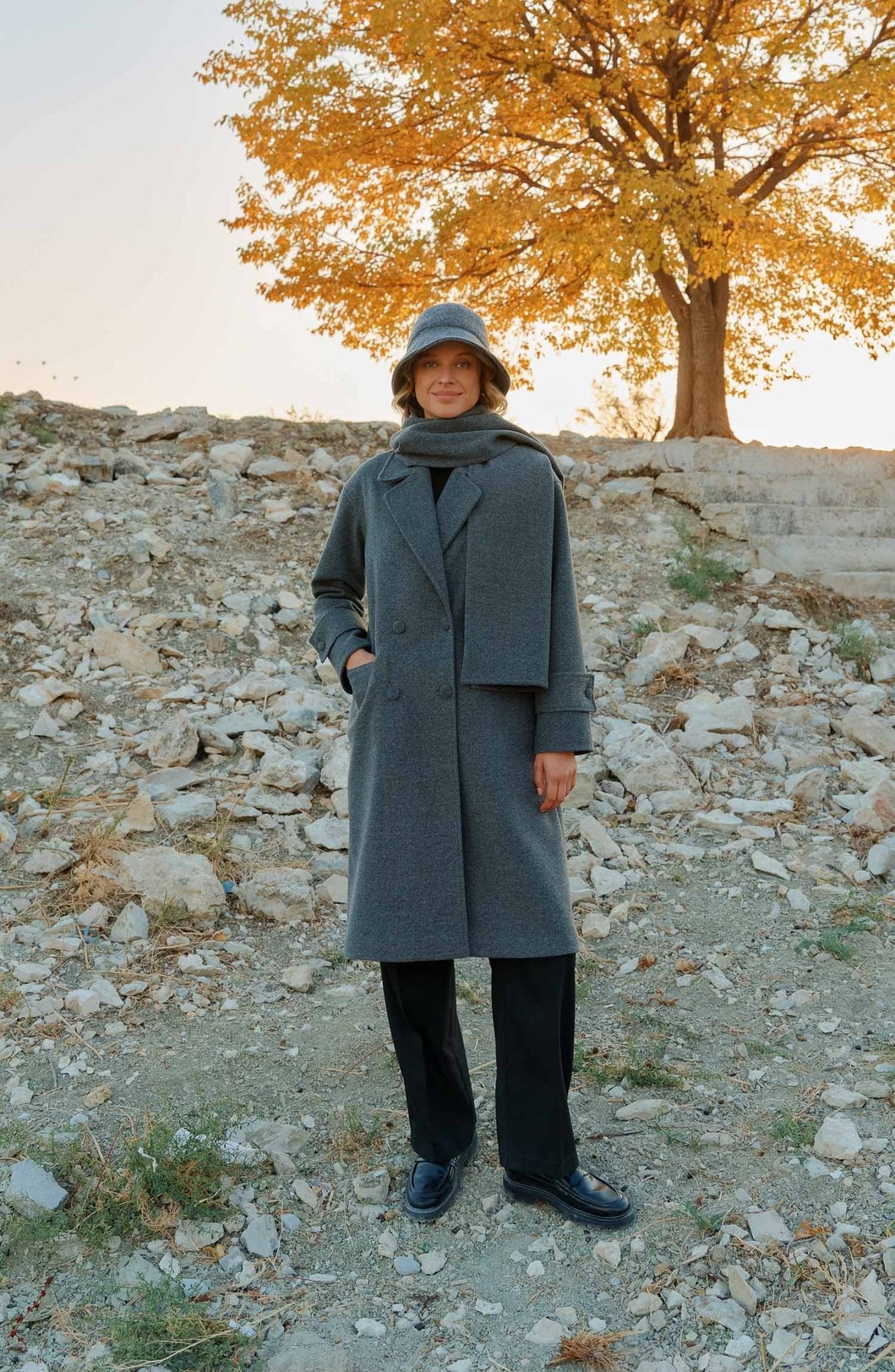 Oversize Atkılı Antrasit Kaban - Fatma Atasoy
