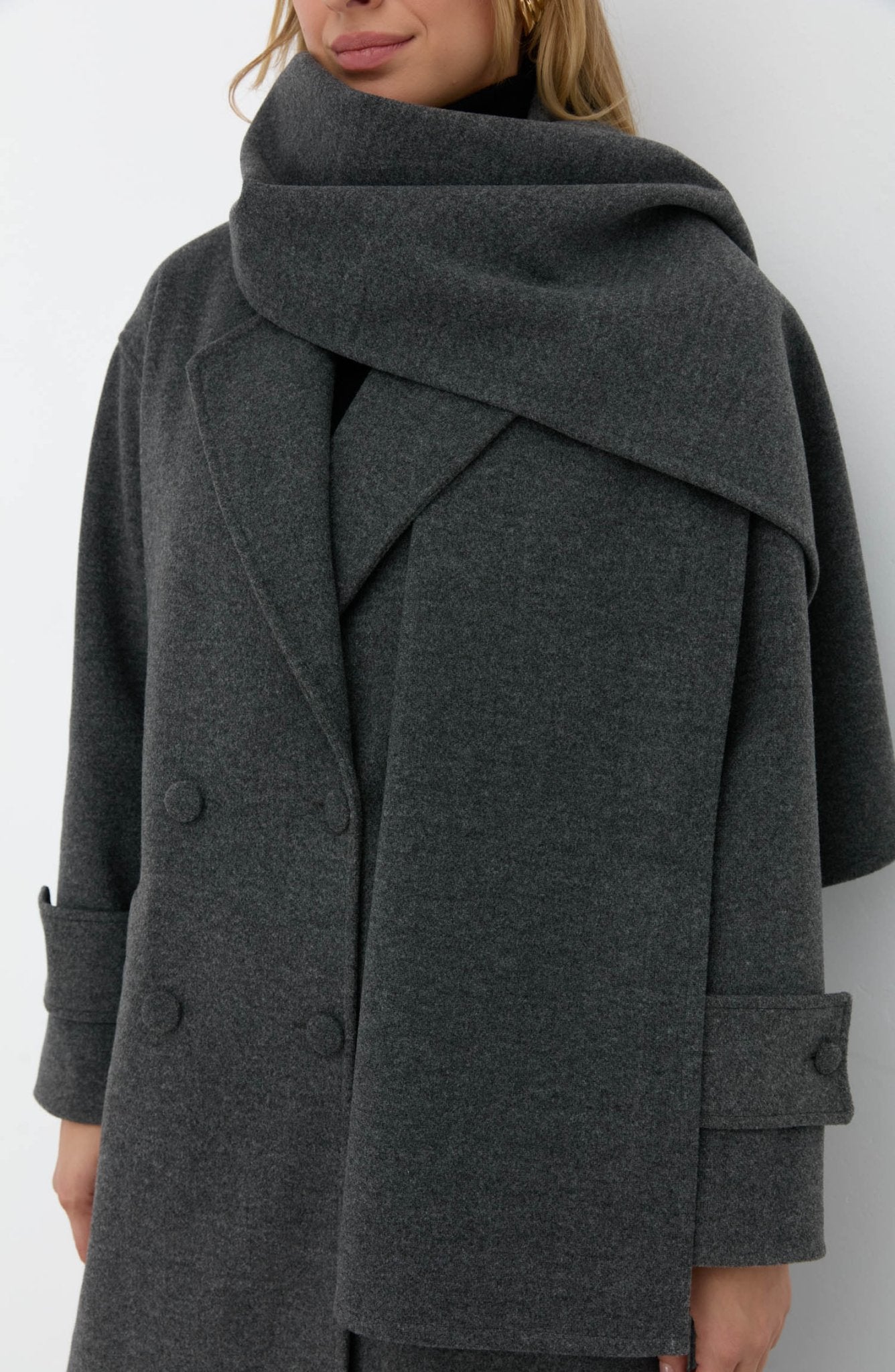 Oversize Atkılı Antrasit Kaban - Fatma Atasoy