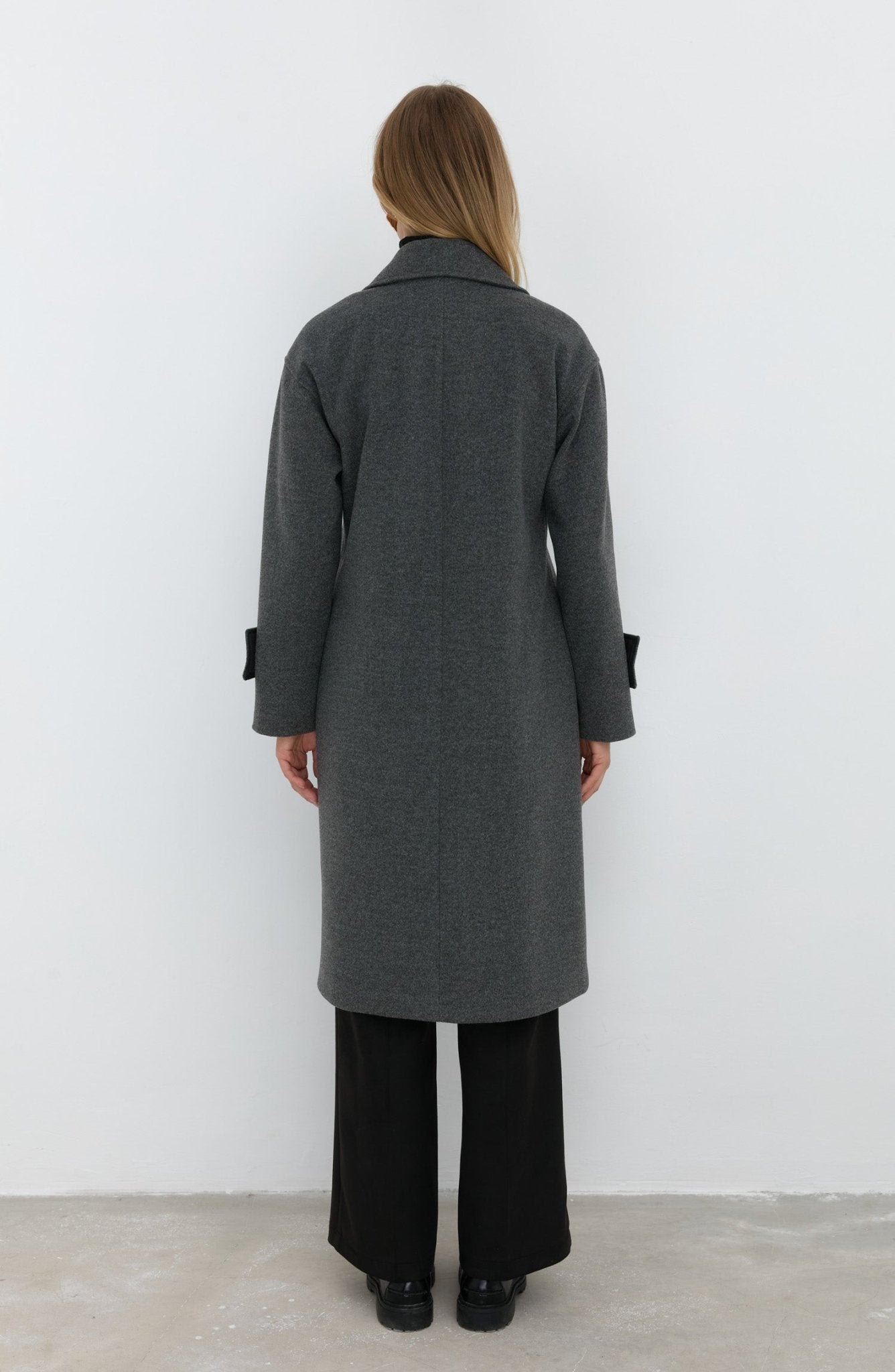 Oversize Atkılı Antrasit Kaban - Fatma Atasoy