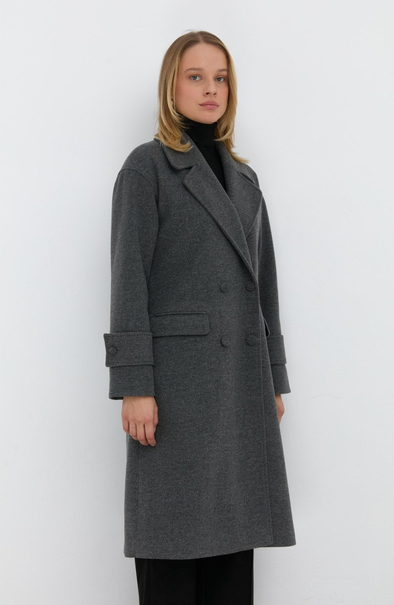 Oversize Atkılı Antrasit Kaban - Fatma Atasoy
