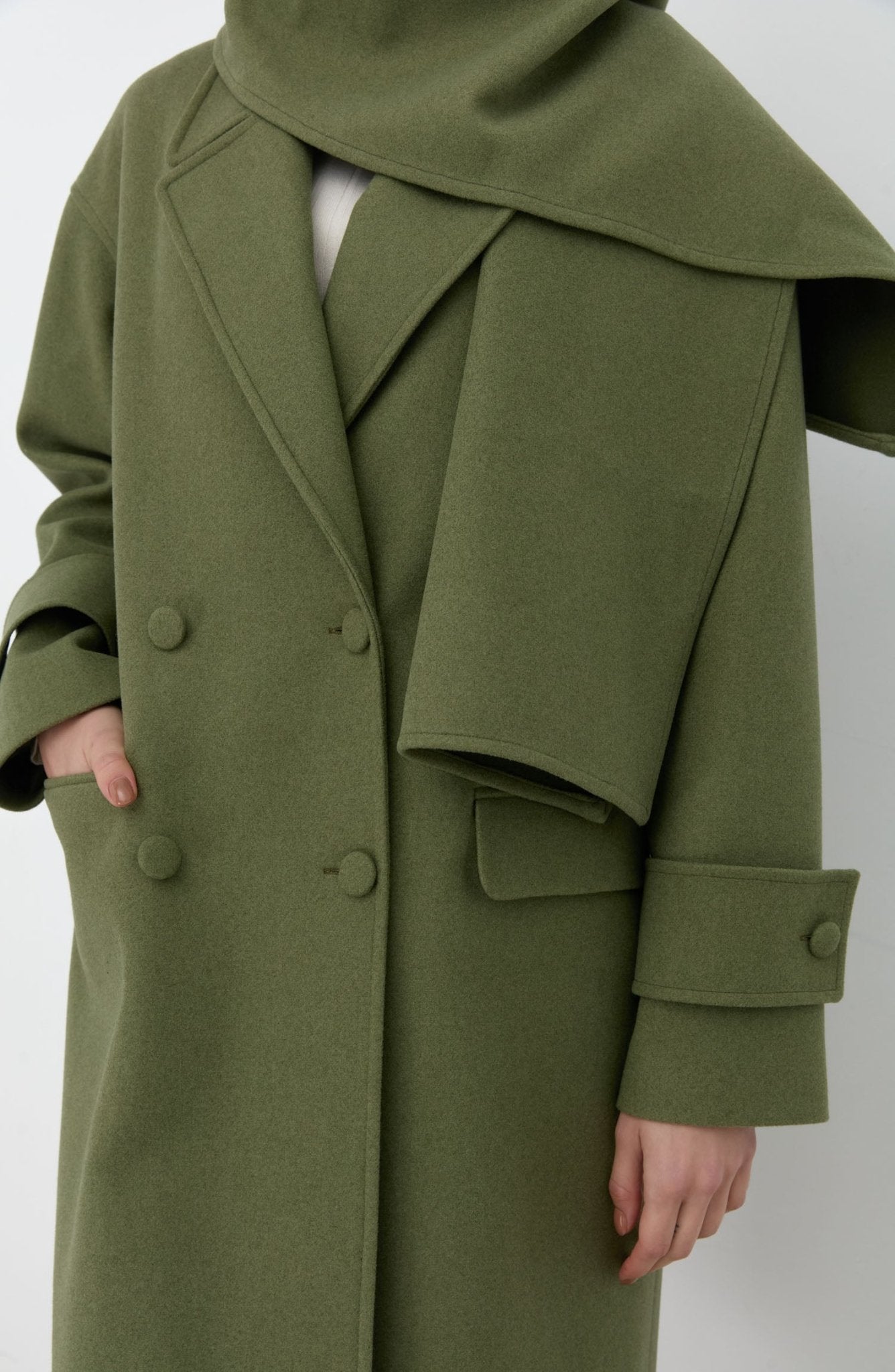 Oversize Atkılı Soft Haki Kaban - Fatma Atasoy