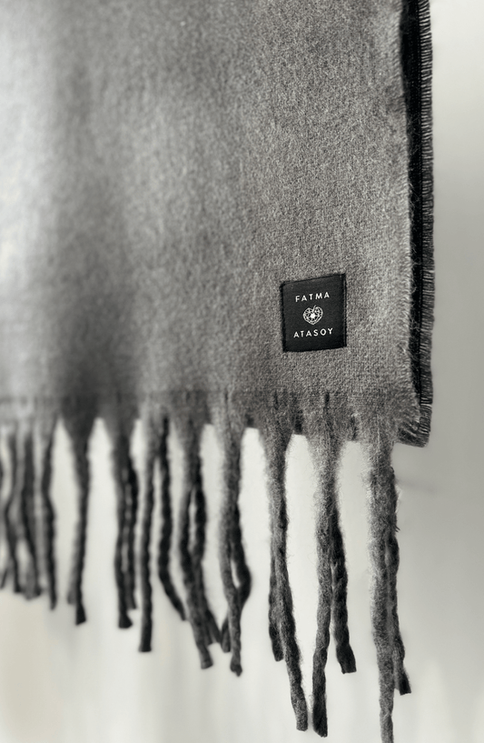 Püsküllü Gri Şal - Fatma Atasoy