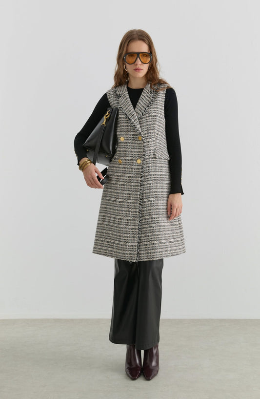 Püsküllü Siyah Tüvit Yelek - Fatma Atasoy