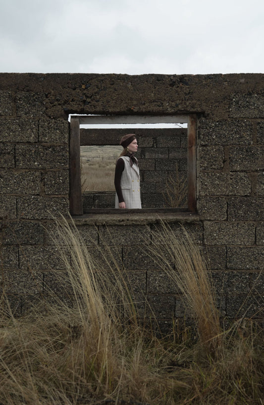 Püsküllü Sütlü Kahve Tüvit Yelek - Fatma Atasoy