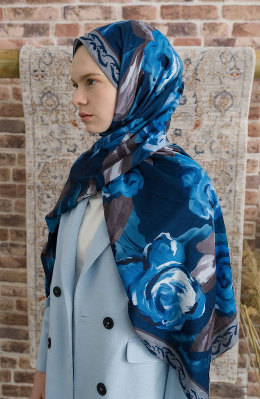 Rose Desenli Lacivert Crash Şal - Fatma Atasoy