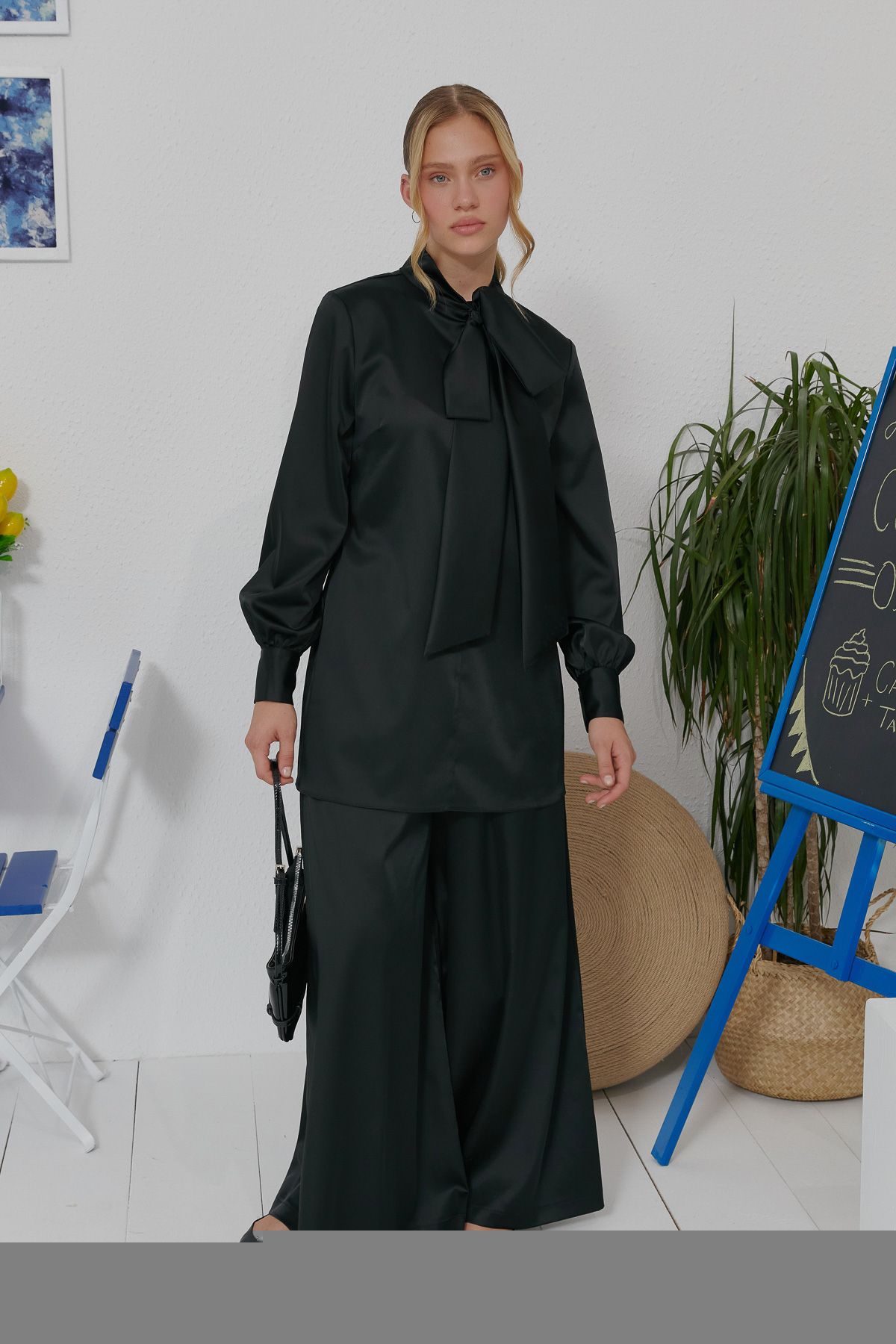 Siyah Saten Etek Pantalon - Fatma Atasoy