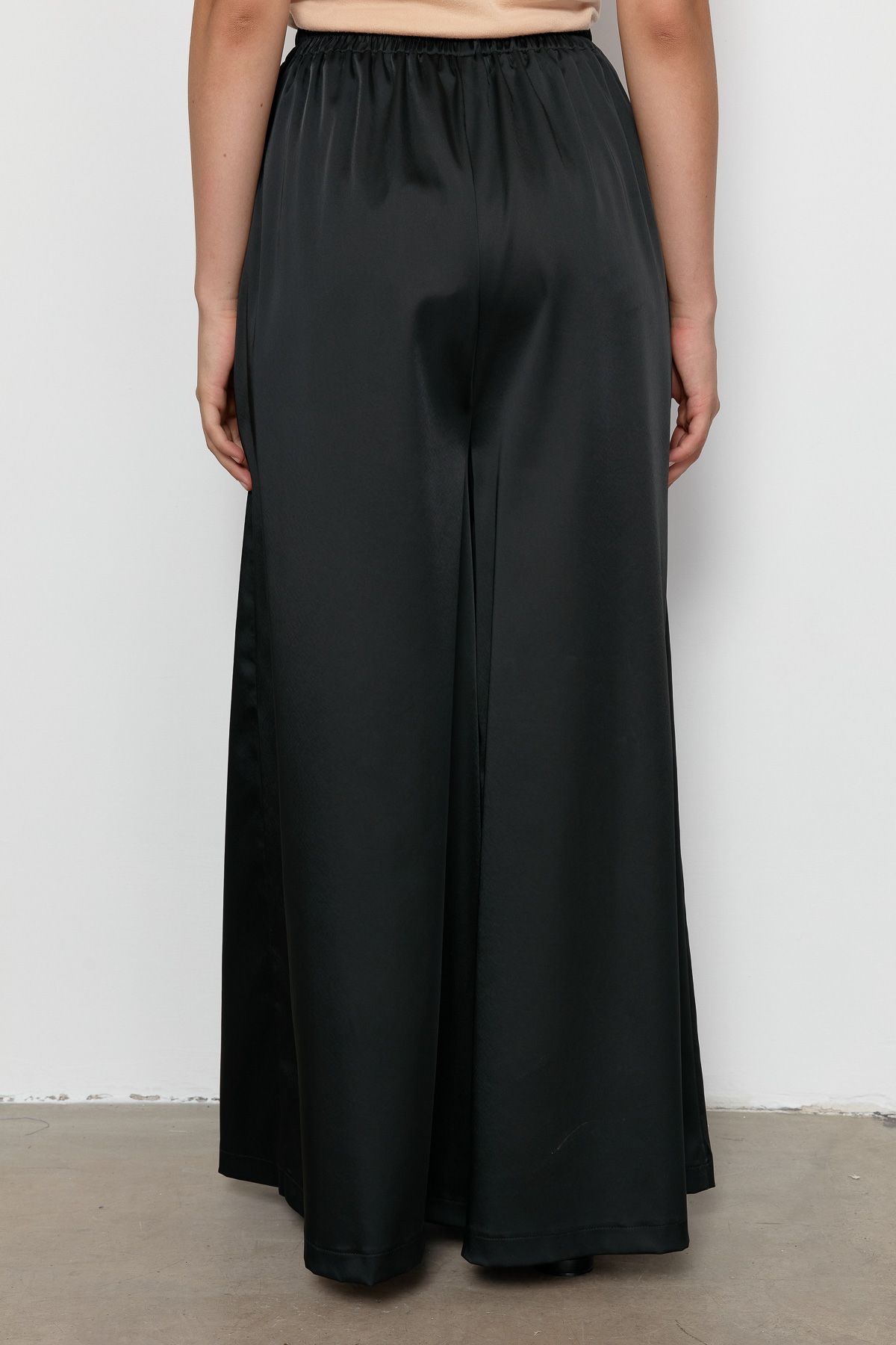 Siyah Saten Etek Pantalon - Fatma Atasoy