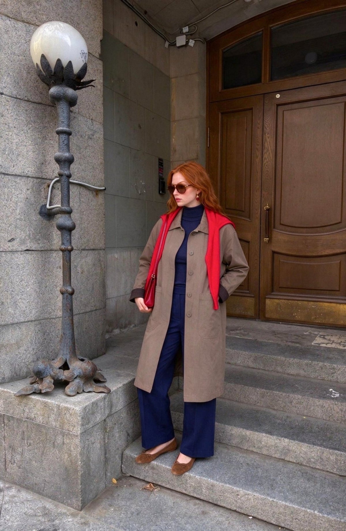 Torba Cepli Tek Sıra Düğmeli Kahverengi Oversize Trençkot - Fatma Atasoy