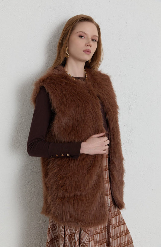 Tüylü Kahverengi Kürk Yelek - Fatma Atasoy