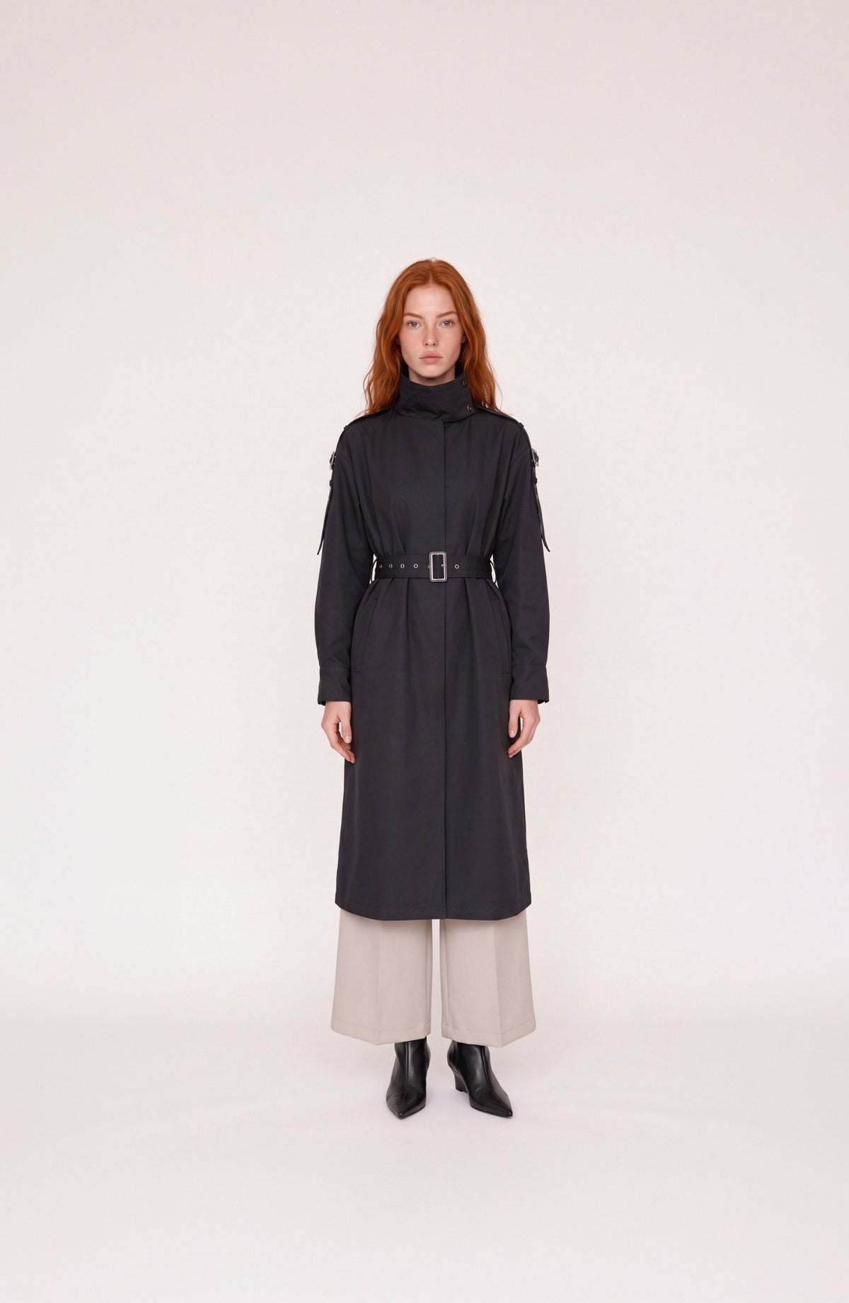 Dik Yaka Toka Kemerli Siyah Oversize Trençkot