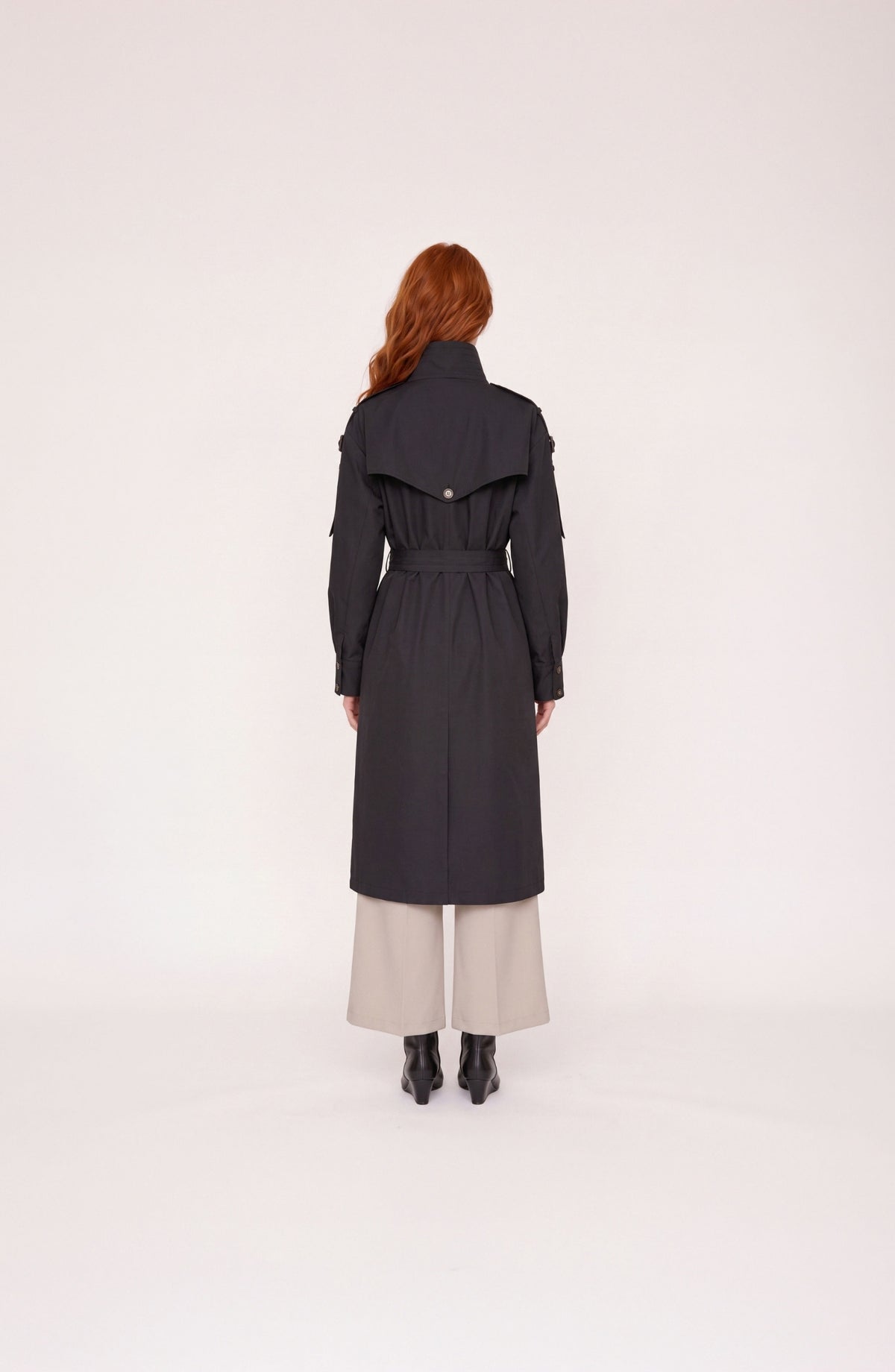 Dik Yaka Toka Kemerli Siyah Oversize Trençkot