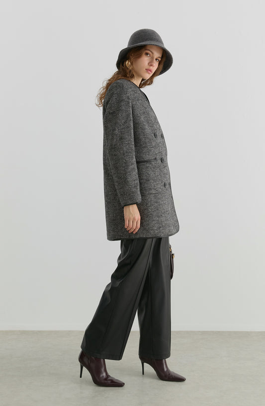 Deri Biyeli Balıksırtı Siyah Ceket Kaban