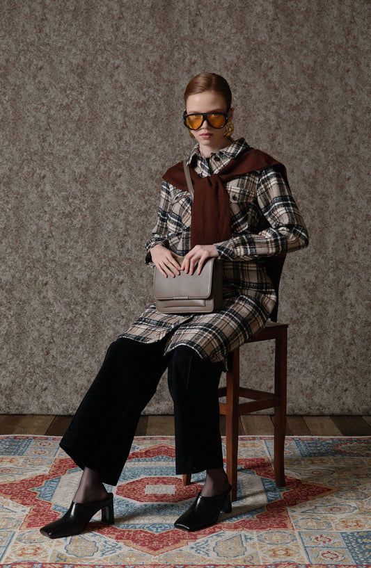 Kazak Görünümlü Kahverengi Triko Kare Şal