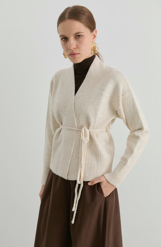 Çelik Örme V Yaka Bağlamalı Taş Kısa Triko Hırka