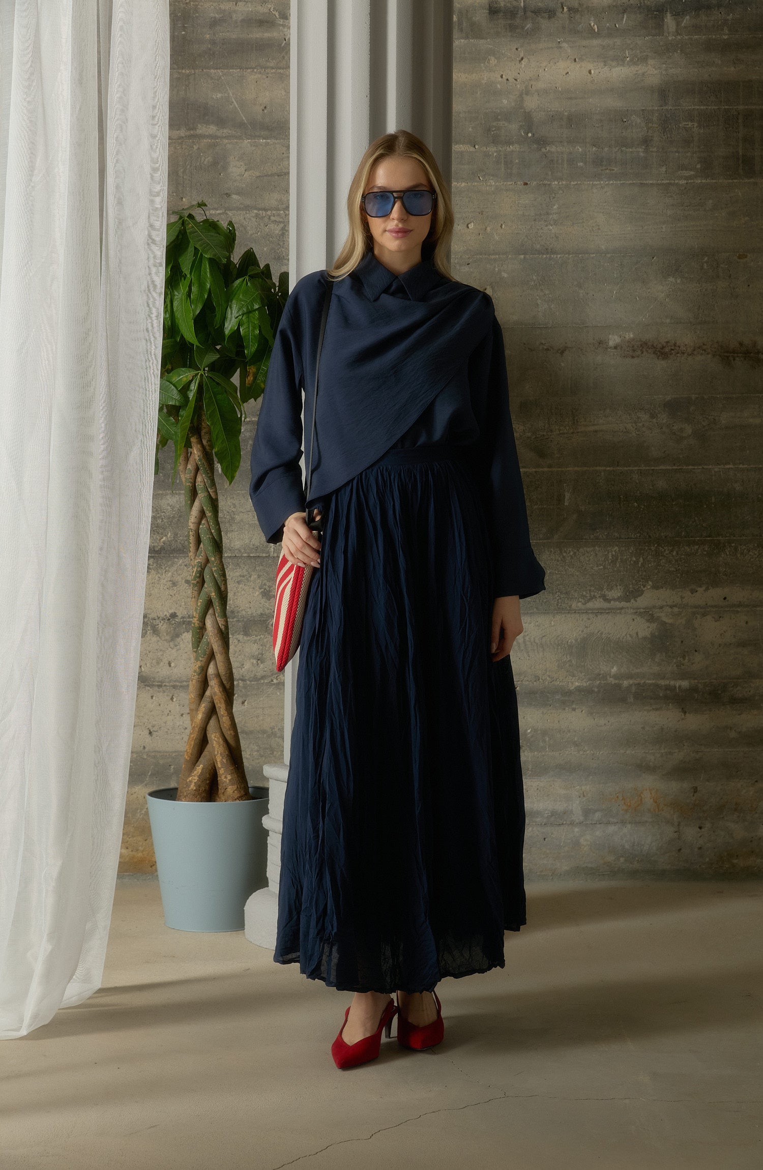 Şal Detaylı Lacivert Rayon Gömlek