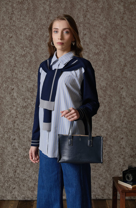 Çizgili Gömlek Görünümlü Lacivert Triko Kazak