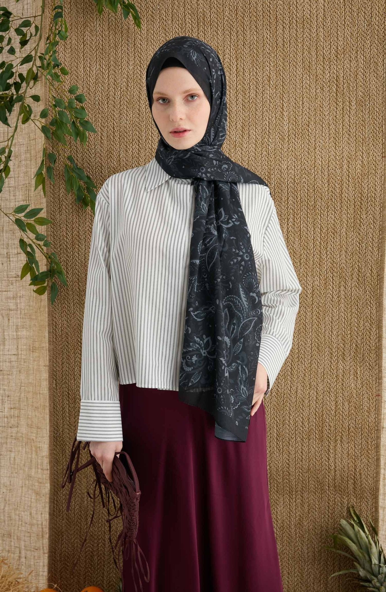 Anna Siyah Etnik Desen Şal - Fatma Atasoy