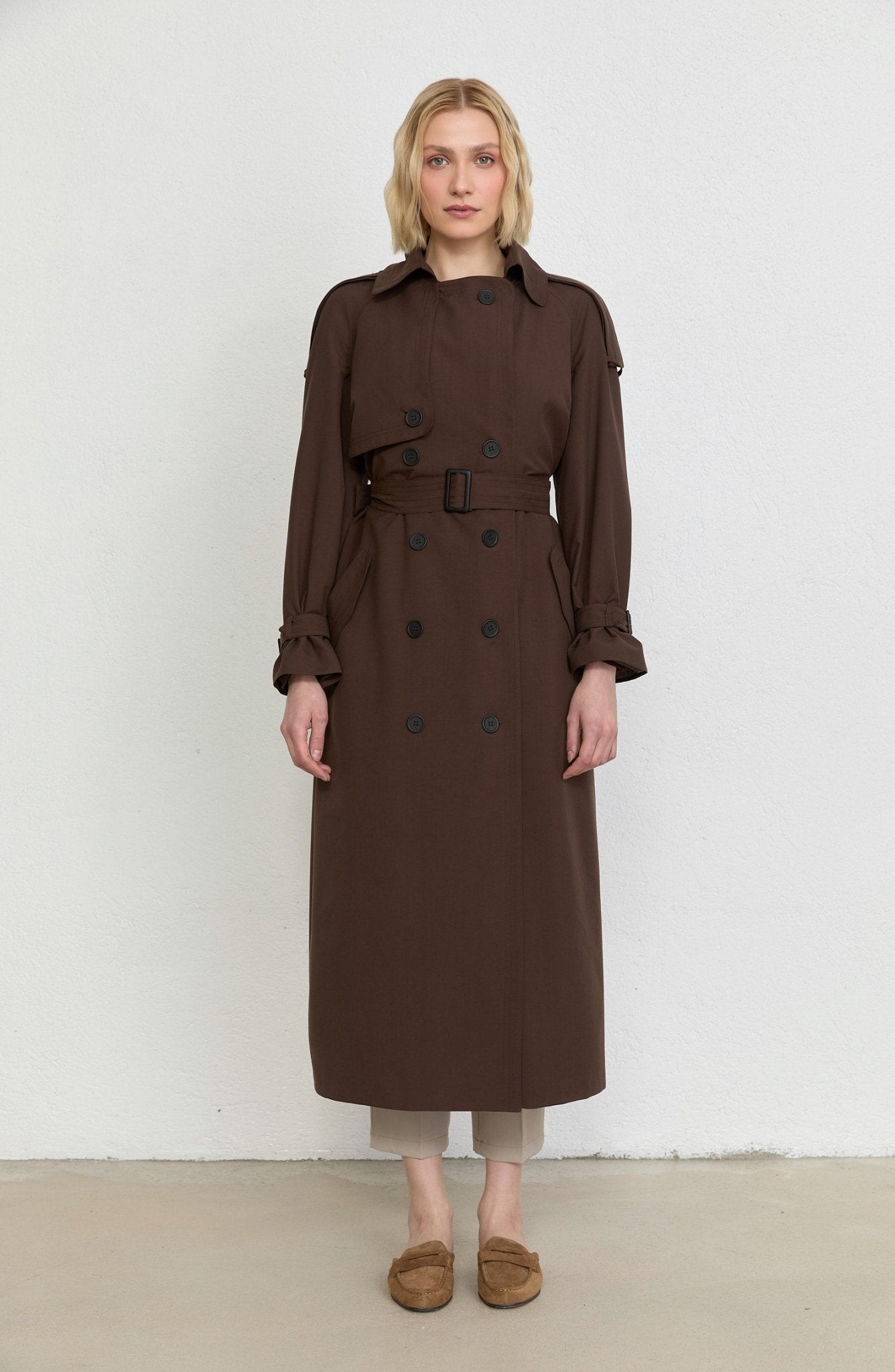 Apoletli Acı Kahve Oversize Trençkot - Fatma Atasoy