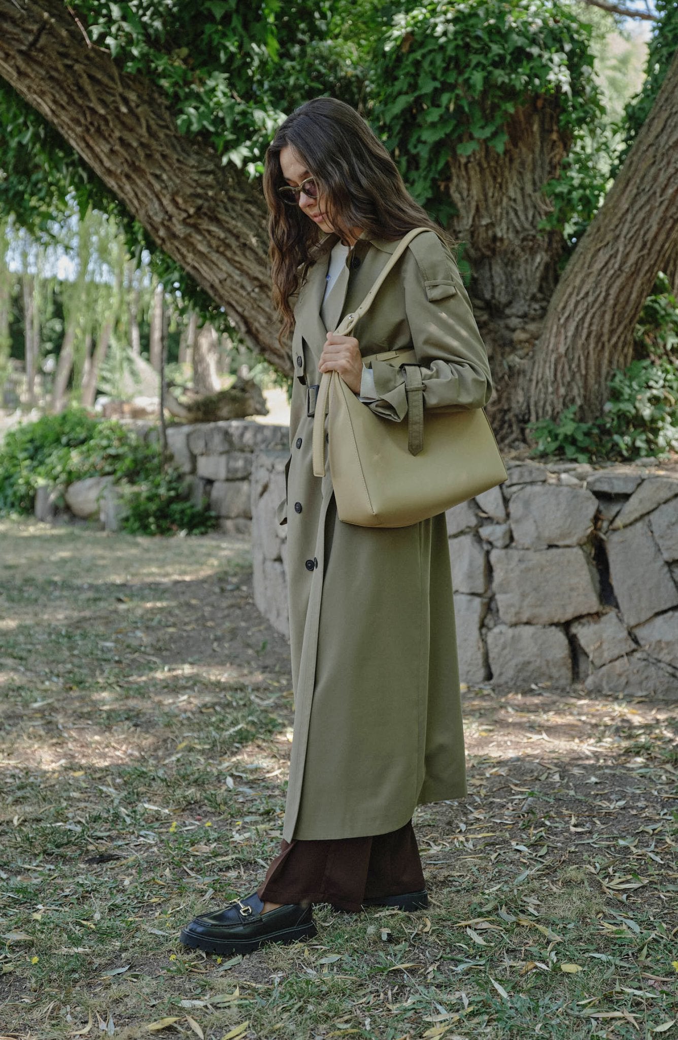 Apoletli Haki Oversize Trençkot - Fatma Atasoy