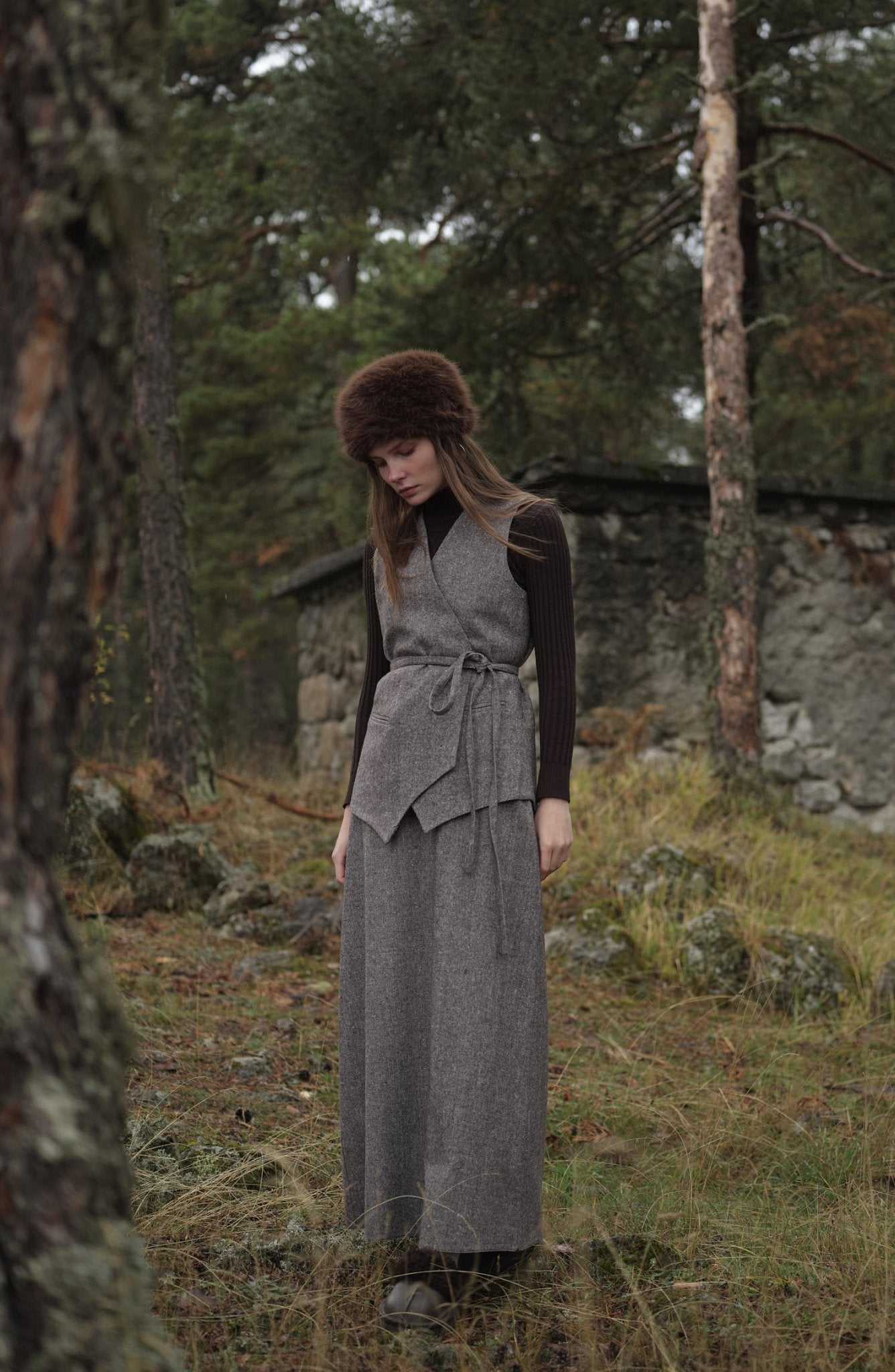 Bağlamalı Kahverengi Tüvit Yelek Etek Takım - Fatma Atasoy