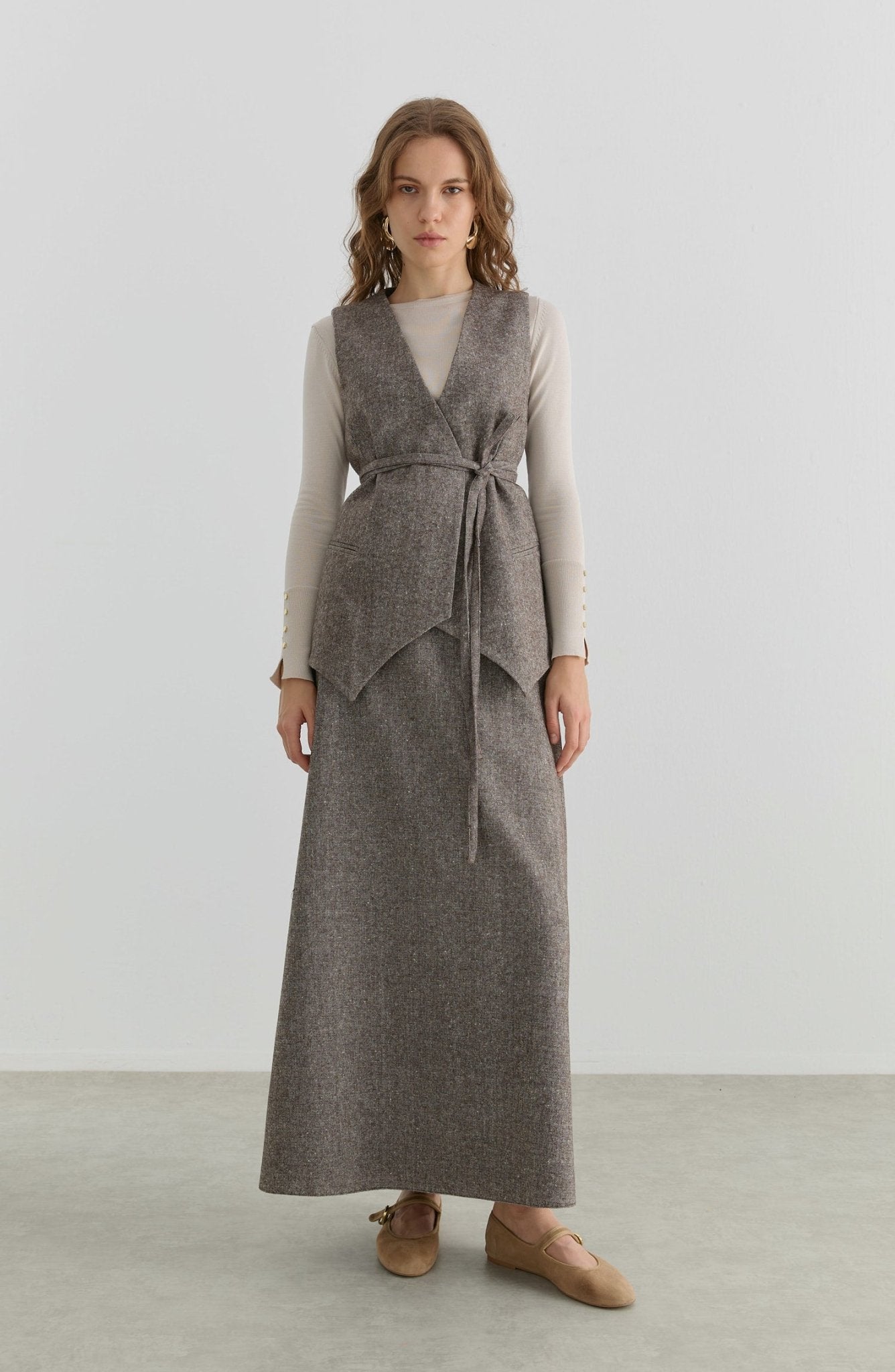 Bağlamalı Kahverengi Tüvit Yelek Etek Takım - Fatma Atasoy