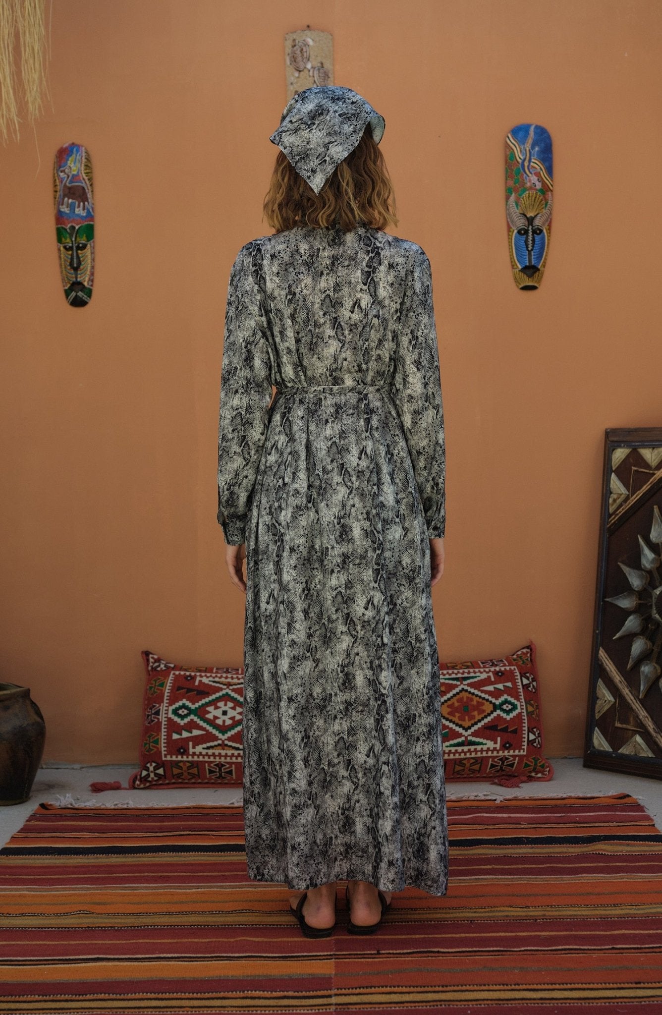 Bağlamalı Siyah Animal Desenli Viskon Elbise - Fatma Atasoy