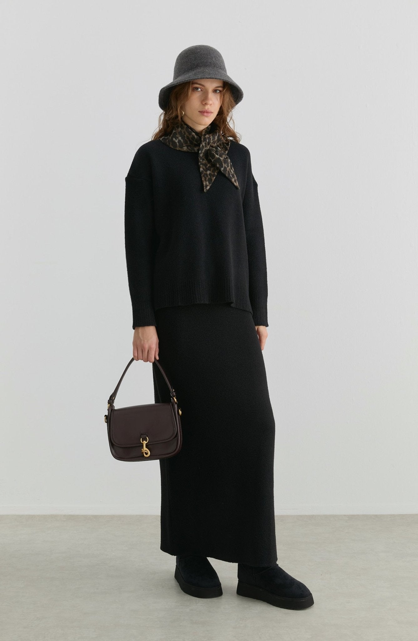 Basic Yumoş Siyah Triko Etekli İkili Takım - Fatma Atasoy