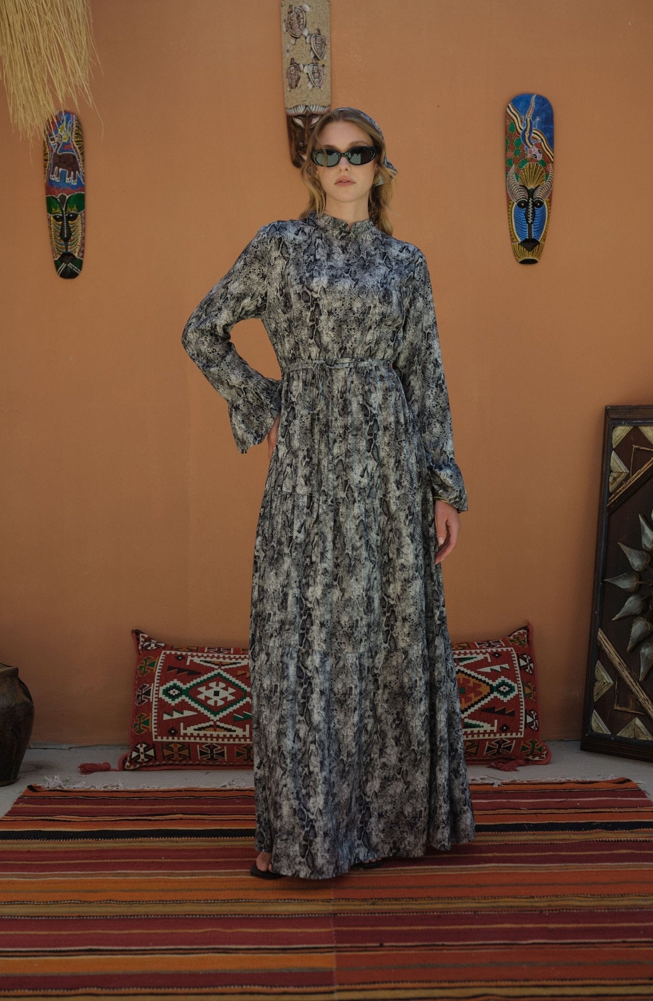 Büzgülü Siyah Animal Desenli Viskon Elbise - Fatma Atasoy
