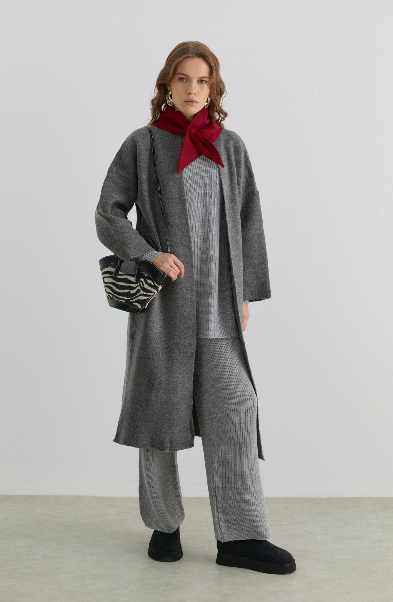 Çelik Örme Pufik Antrasit Triko Hırka - Fatma Atasoy