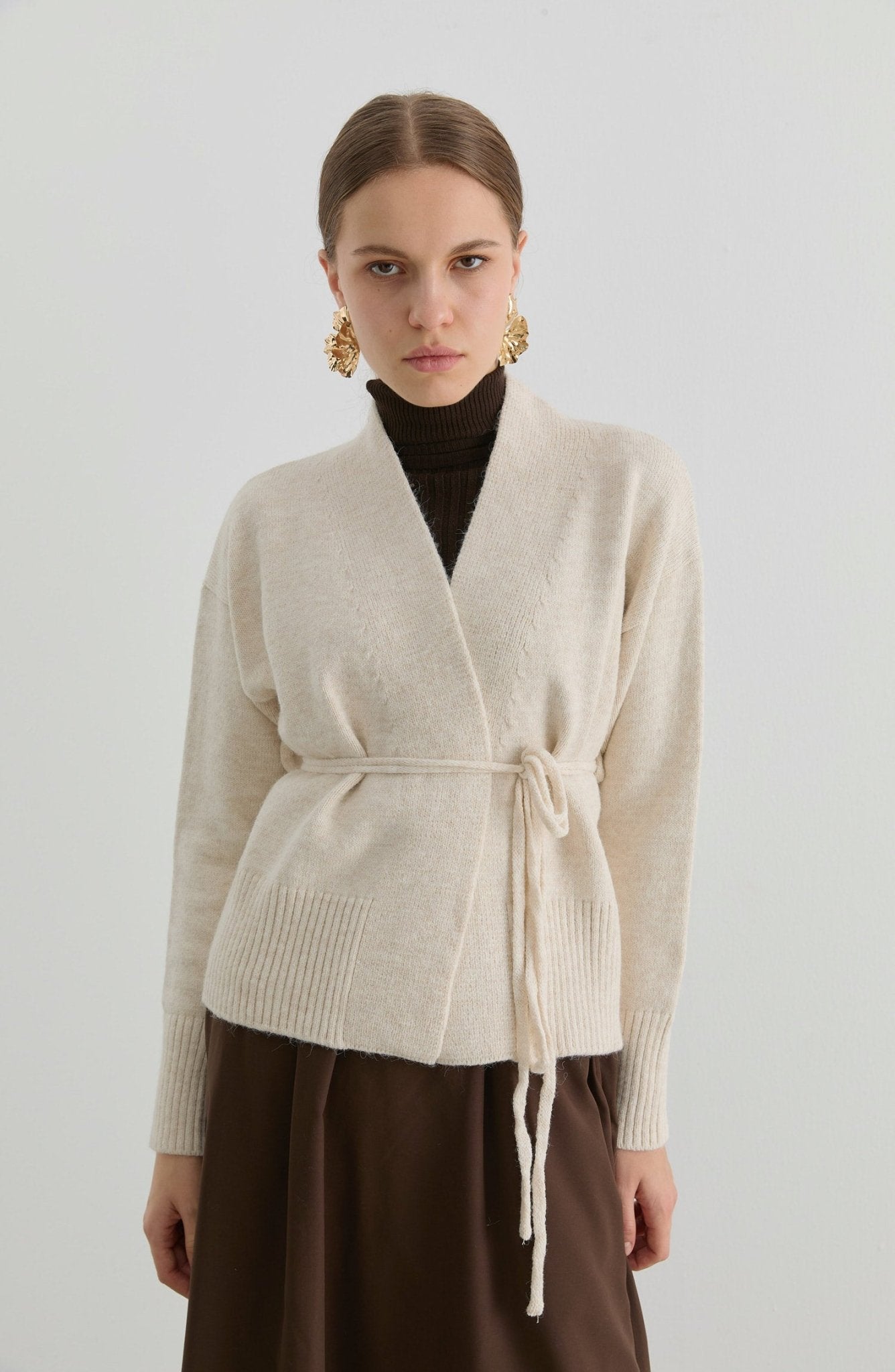 Çelik Örme V Yaka Bağlamalı Taş Kısa Triko Hırka - Fatma Atasoy