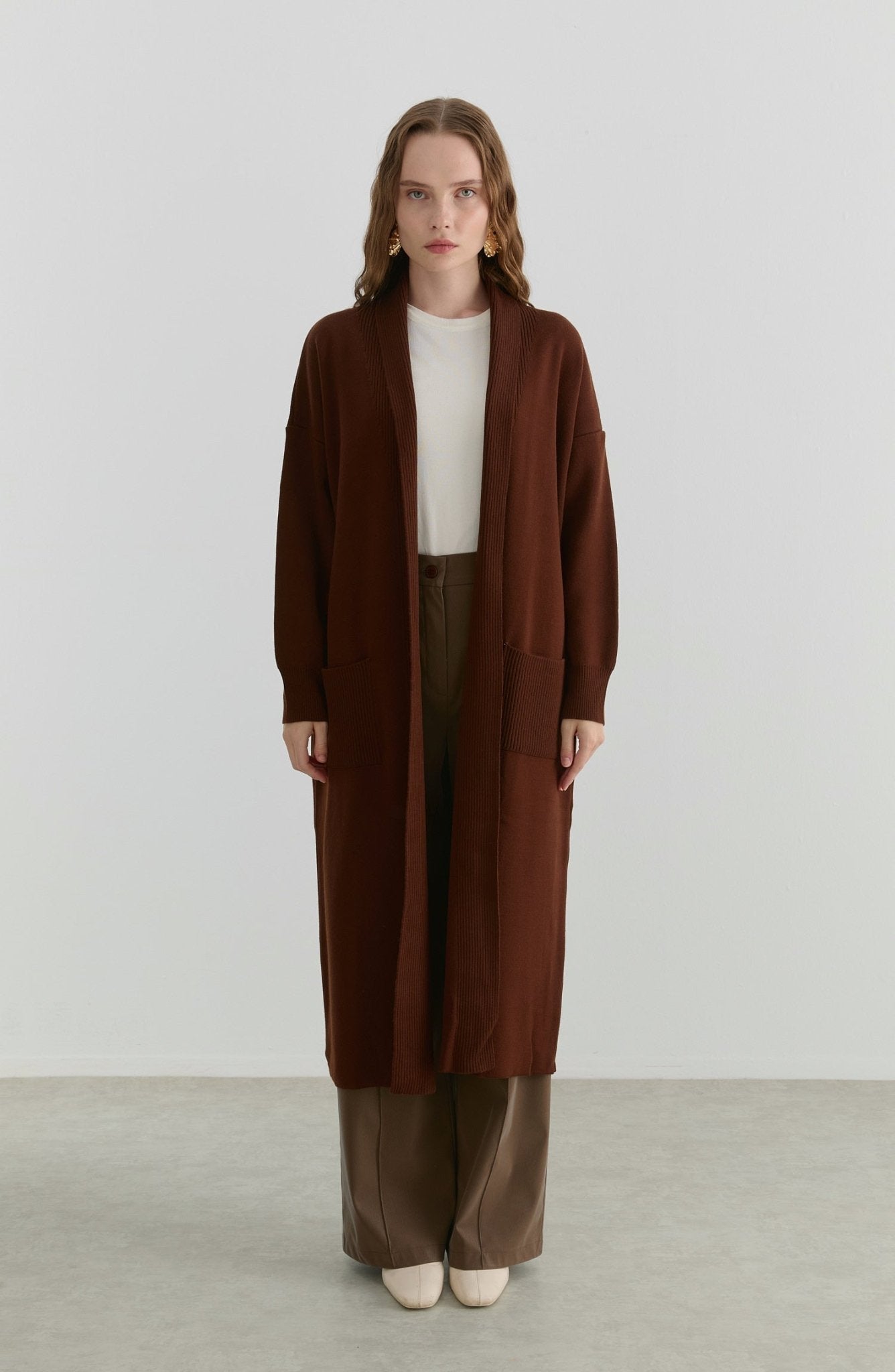 Cepli Maksi Kahverengi Triko Hırka - Fatma Atasoy