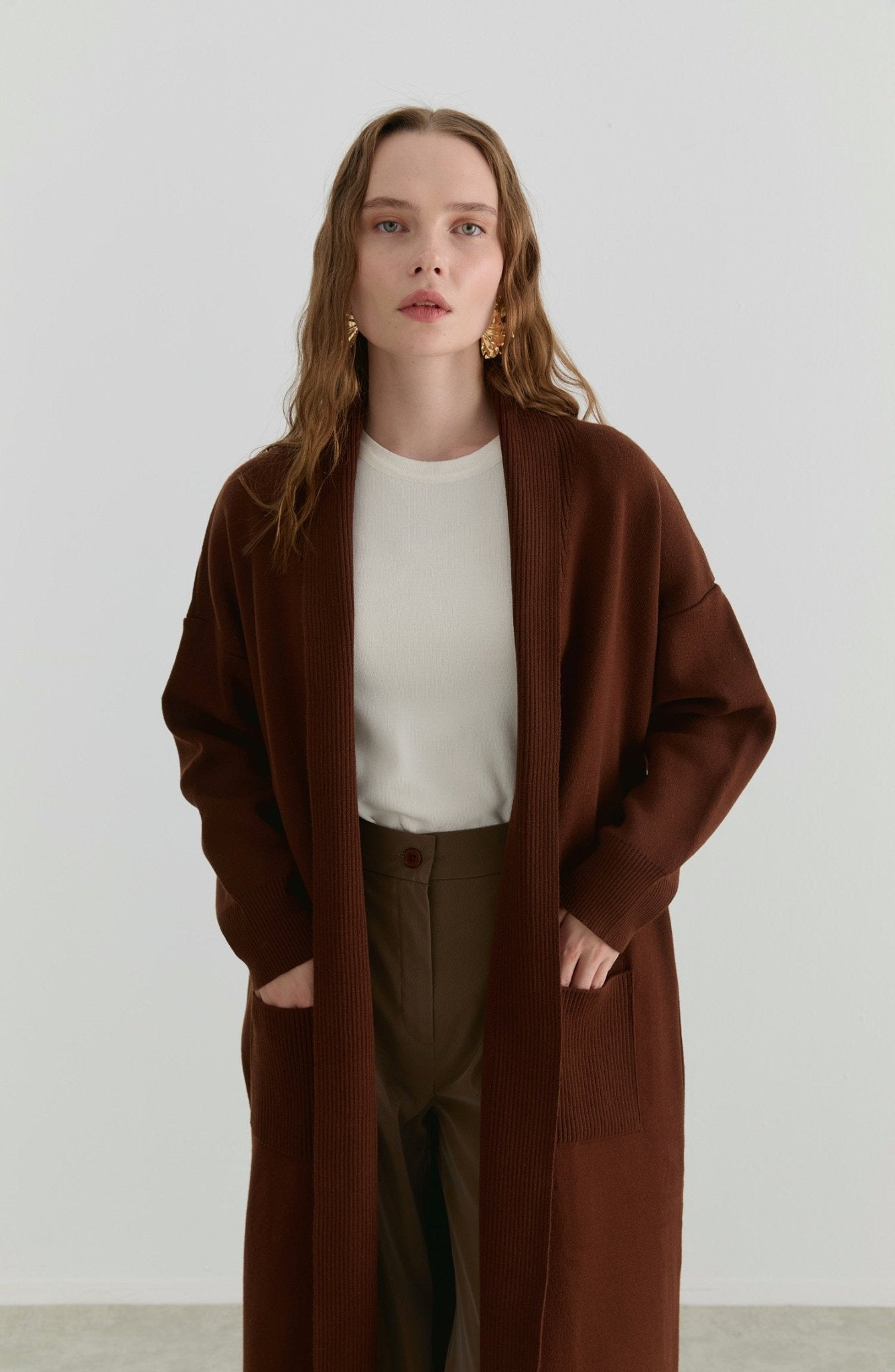 Cepli Maksi Kahverengi Triko Hırka - Fatma Atasoy