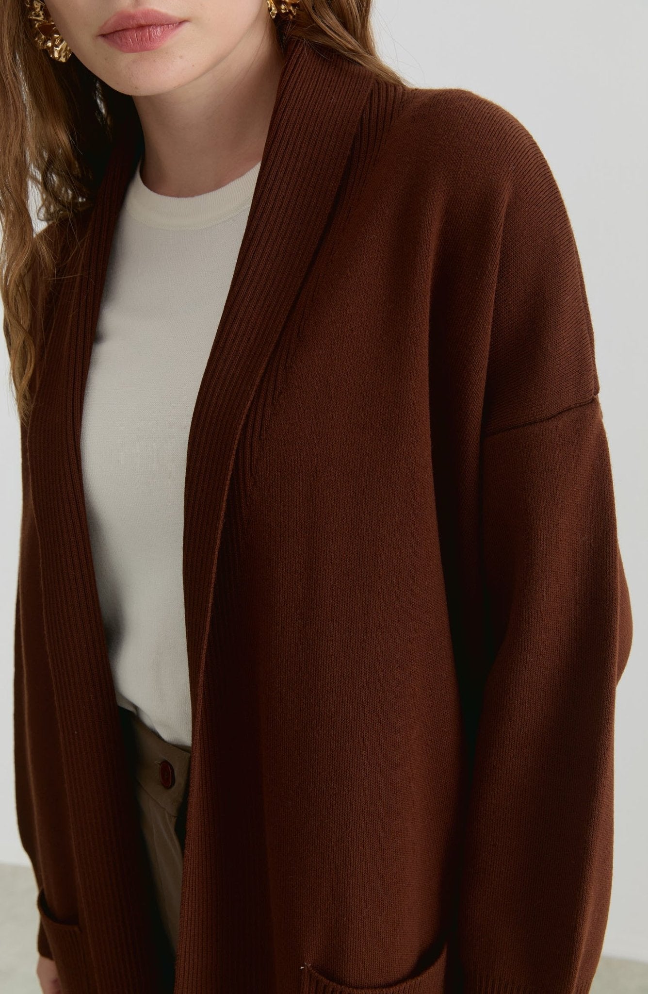 Cepli Maksi Kahverengi Triko Hırka - Fatma Atasoy